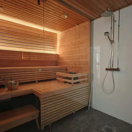 Spacious For 6 With Sauna Lägenhet